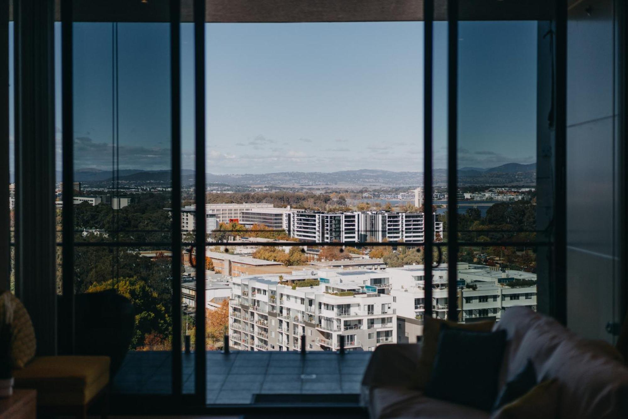 1-bed With Amazing Views, Pool, Gym, Bbq & Parking Apartment